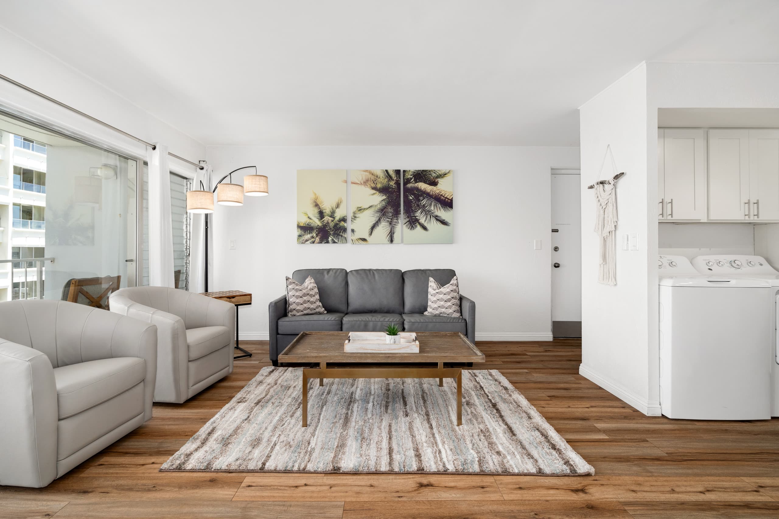 Condo in Honolulu · ★4.83 · 2 bedrooms · 3 beds · 2 baths - Image 5