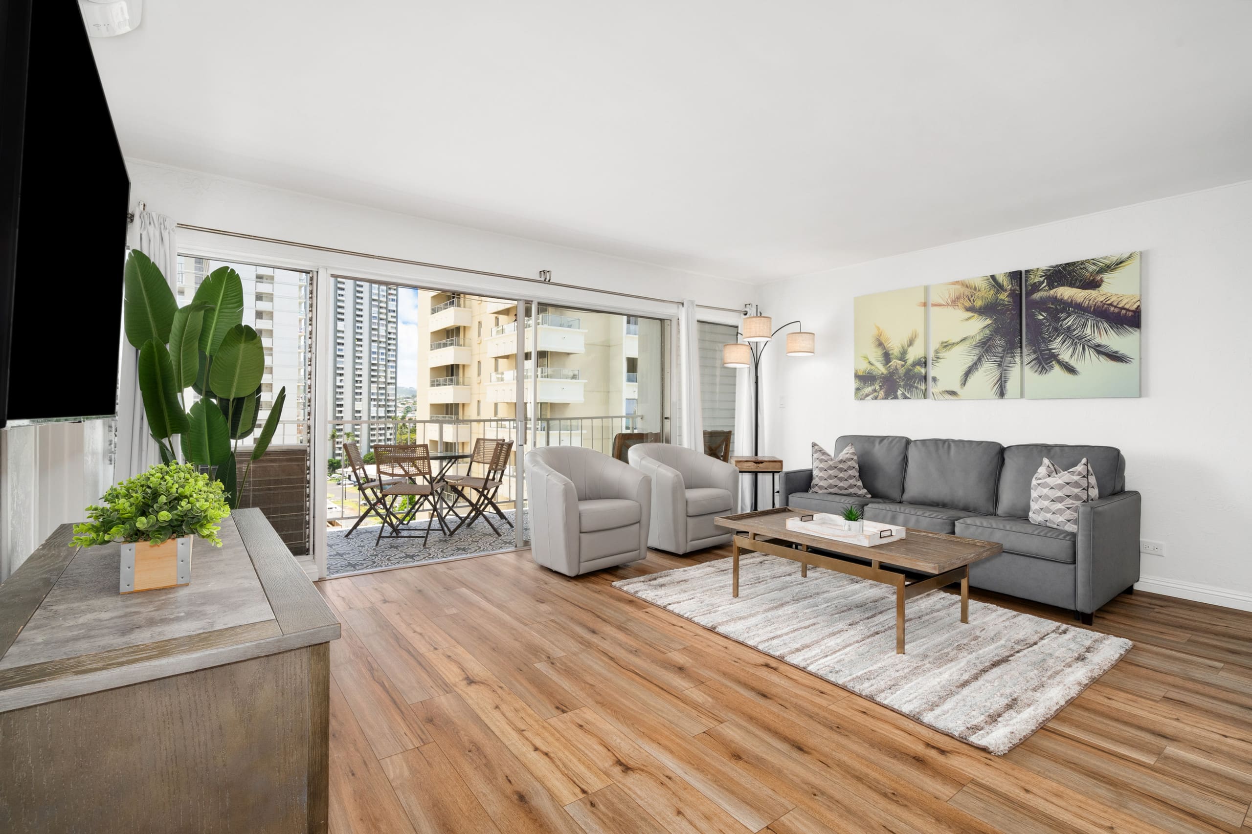 Condo in Honolulu · ★4.83 · 2 bedrooms · 3 beds · 2 baths - Image 7