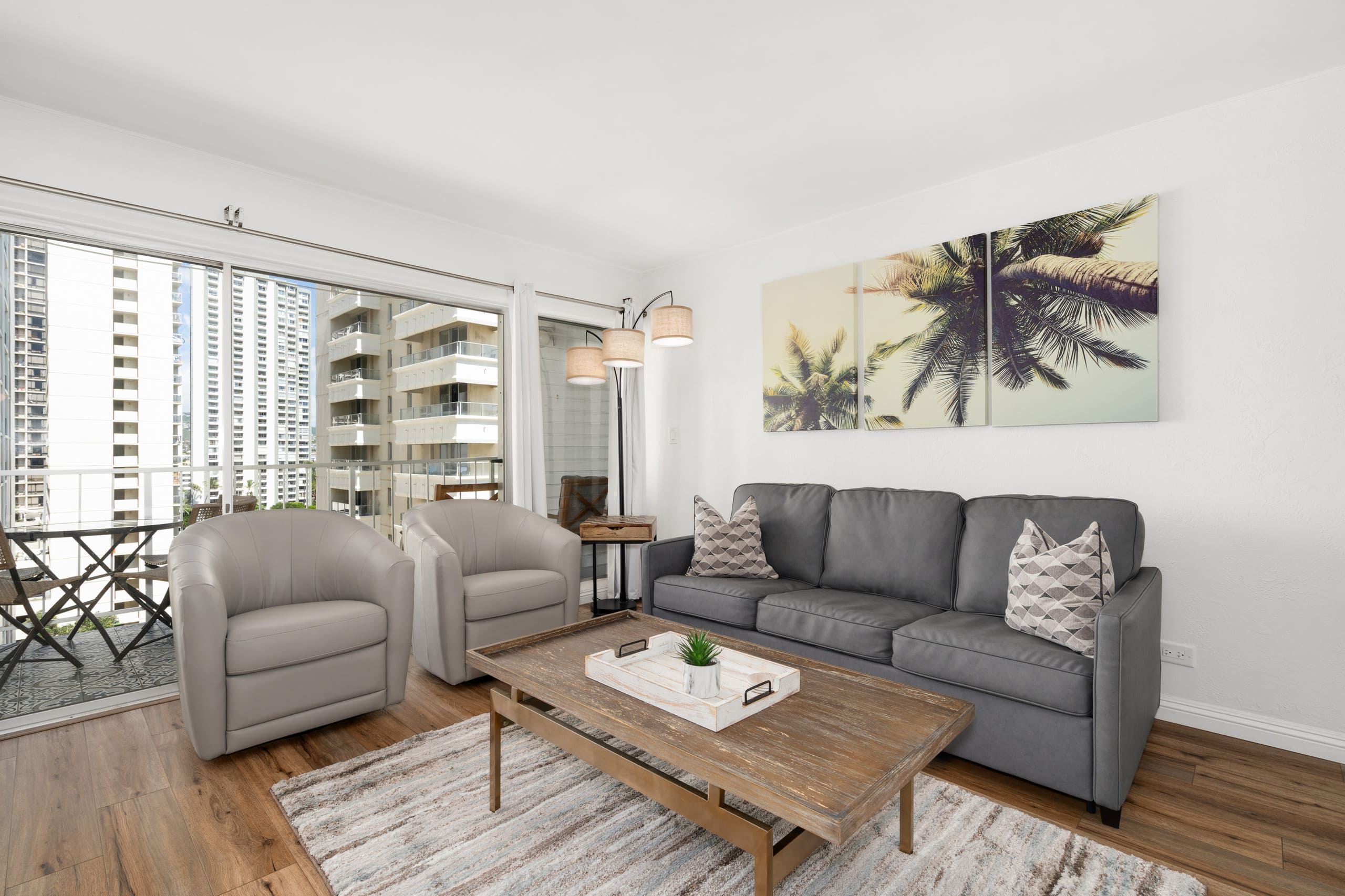 Condo in Honolulu · ★4.83 · 2 bedrooms · 3 beds · 2 baths - Image 6
