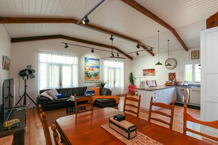 Vintage Charm on St Leonards in the Yarra Valley gallery image 3