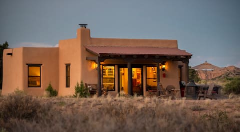 Viento del Rio - Abiquiu Casita W/Private Hot Tub