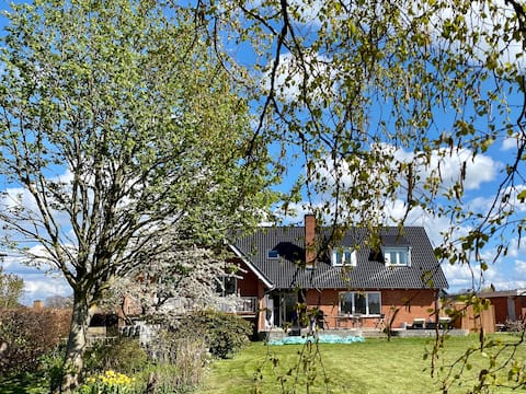 Villa apartment with big garden in North Sealand