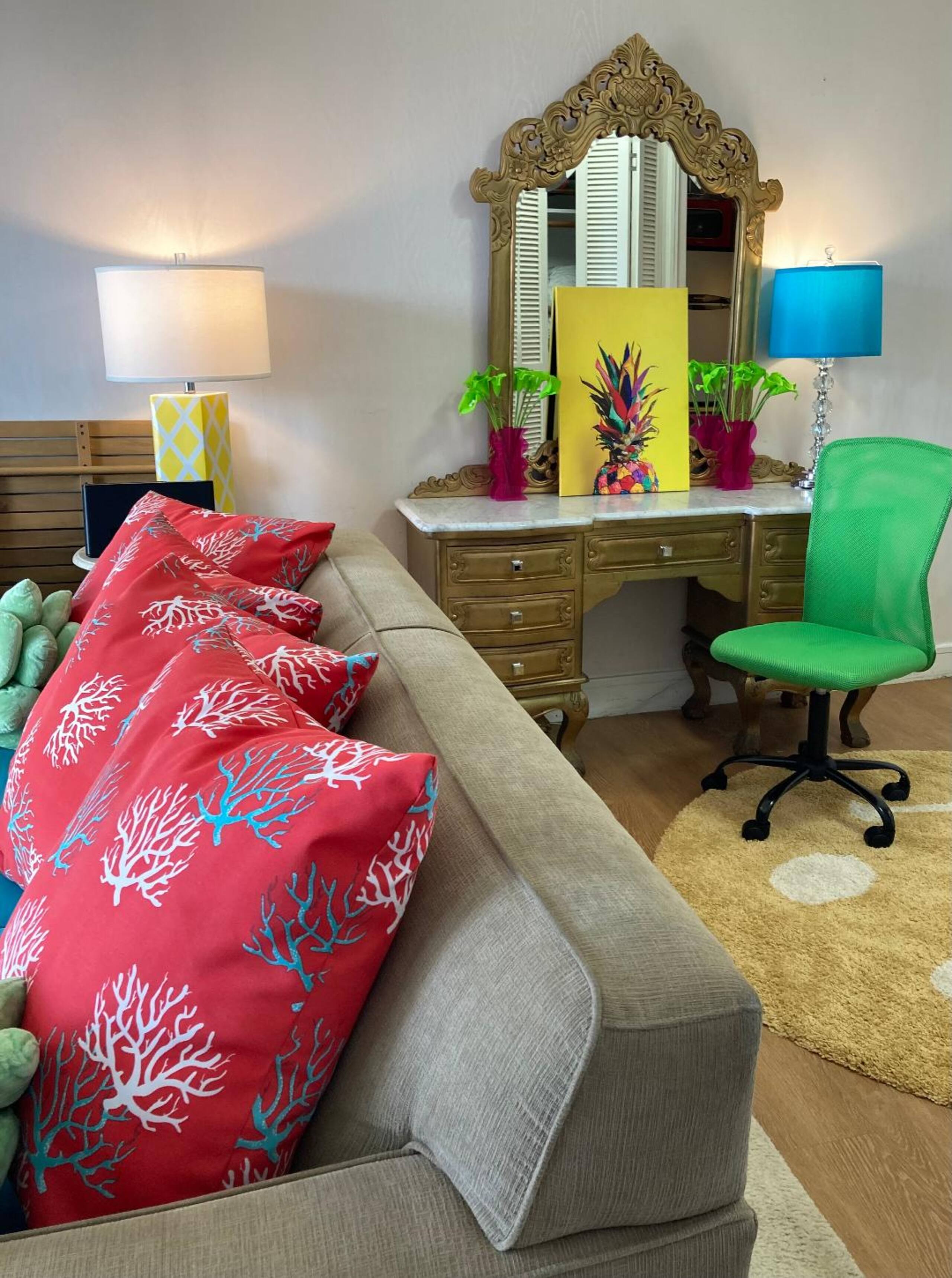 Resort in Honolulu · ★4.73 · Studio · 3 beds · 1 private bath - Image 12