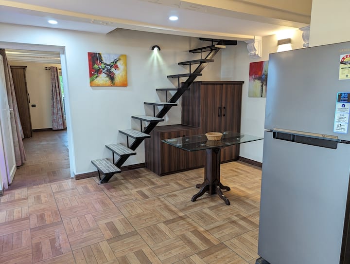 Dining area image 4