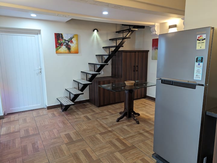 Dining area image 1