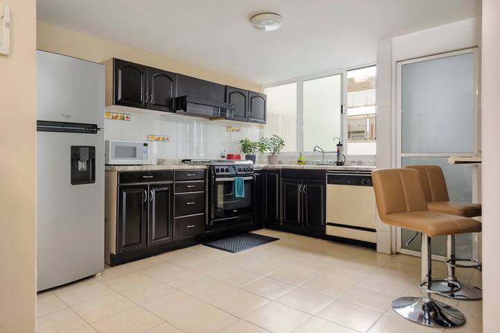 Big & Lightful gallery image 2