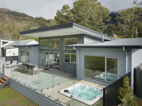 Grampians Under the Stars ~ Heated Jacuzzi ~ Views