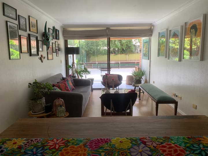 Departamento En Vitacura, Excelente Ubicación - Vitacura