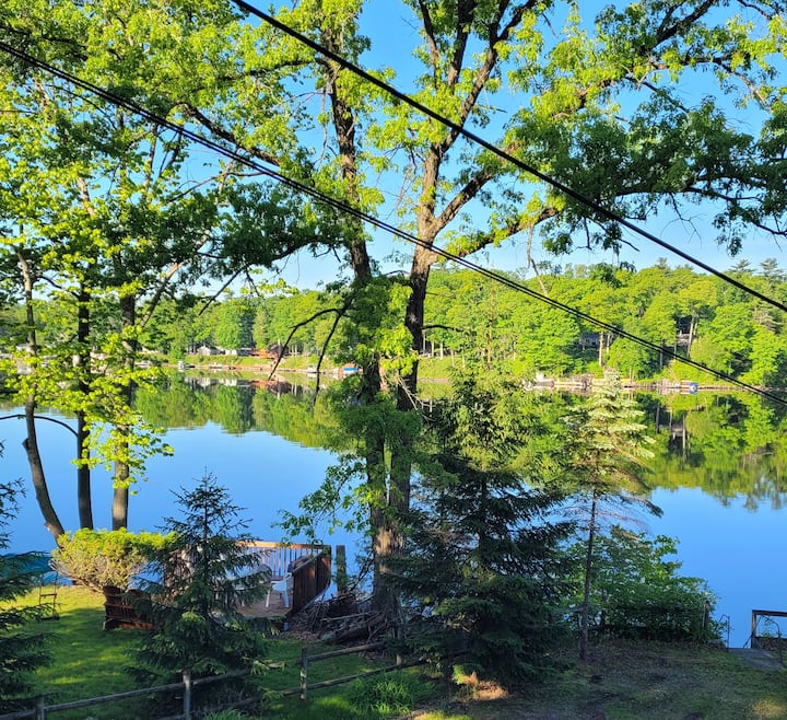 Castaways Cottage on Croton Pond Guesthouses for Rent in Newaygo