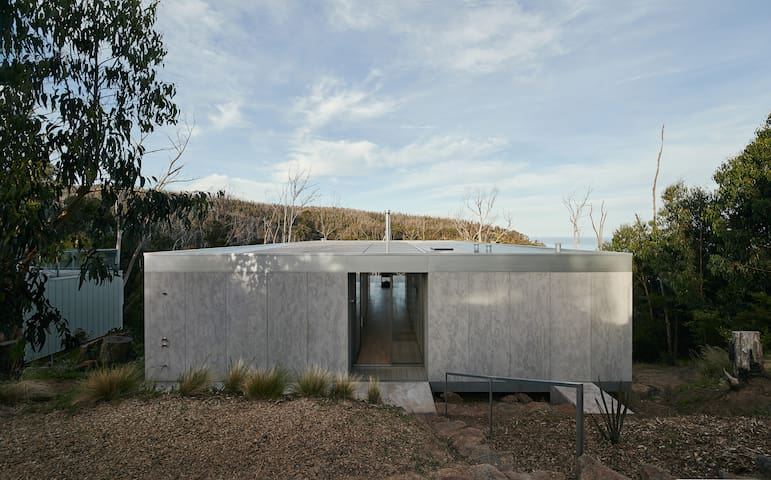 Cumulus House, Wye River – Ocean Views gallery image 3