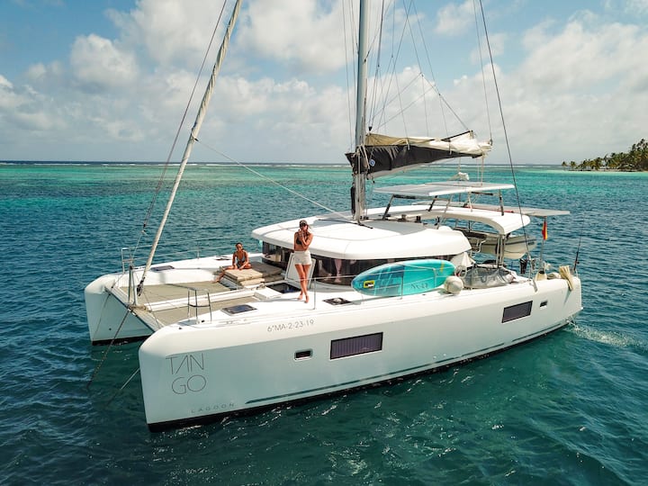 Luxury catamaran with EVERYTHING INCLUDED! — 3 bedroom vacation rental in Islas de San Blas