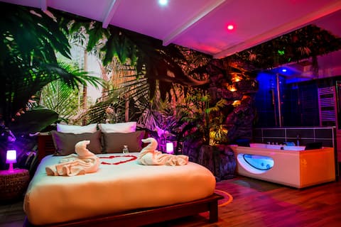 JUNGLE ♥︎ Secret Suite ♥︎ JACUZZI ♥︎