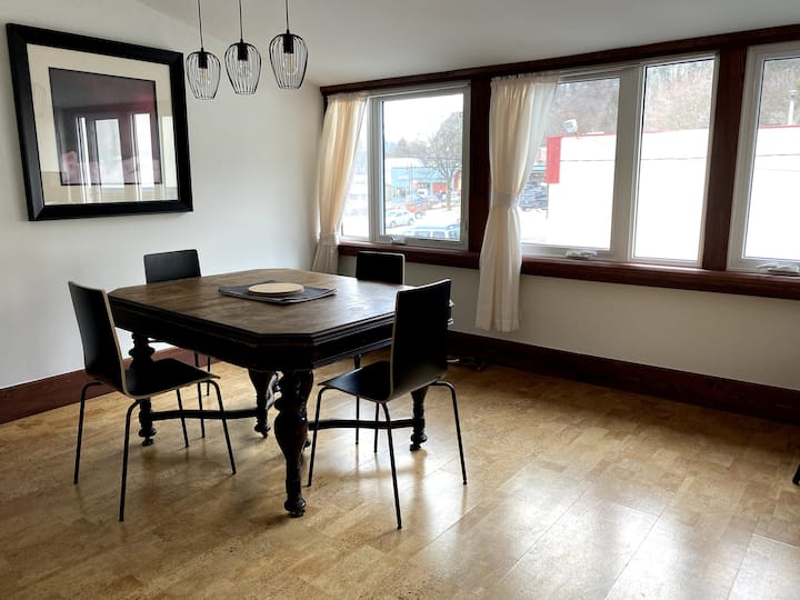 Suite Spot in Nelson Apartments for Rent in Nelson, British Columbia, Canada Airbnb