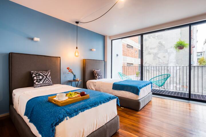 Parkside Chic | Trendy Apt w/ Balcony by Pque Mex! gallery image 4