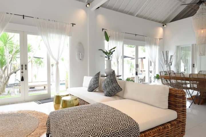 The Batu Belig Villa - Seminyak