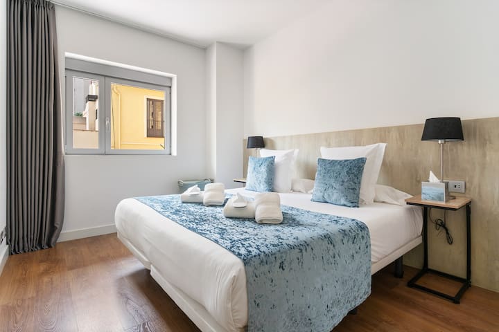 Spacious 2-bedroom apartment in Sagrada Familia