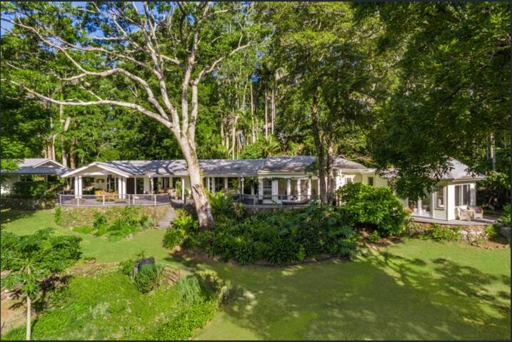Byron Hinterland Oasis