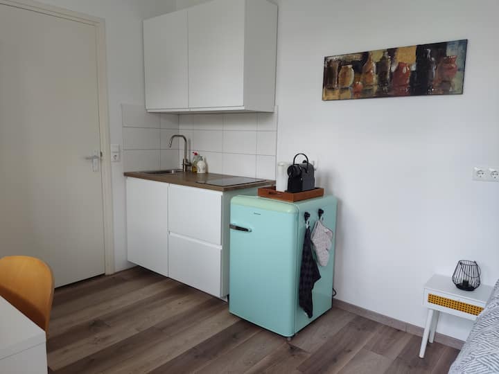 Tiny House | Steps To River | 10 Min To Downtown - Oosterbeek
