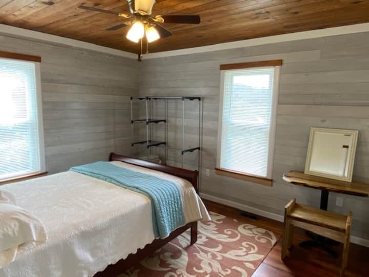 Queen bedroom