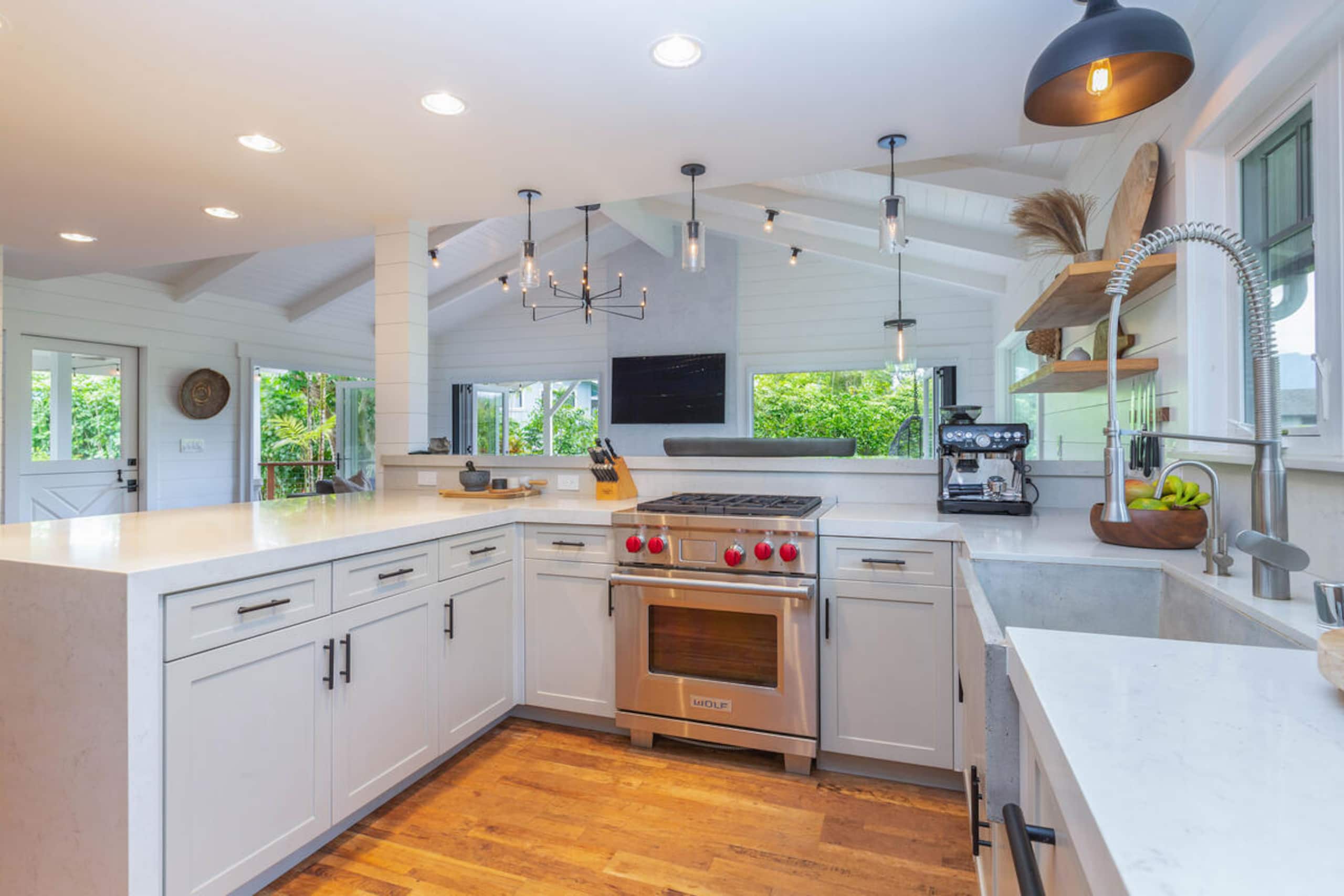 Home in Princeville · ★4.98 · 3 bedrooms · 4 beds · 3 baths - Image 4