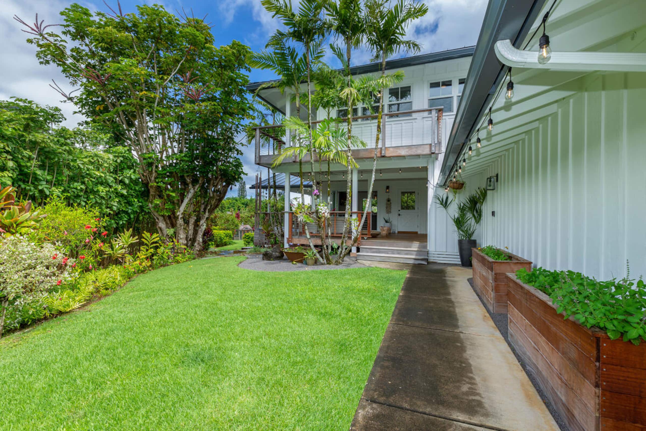Home in Princeville · ★4.98 · 3 bedrooms · 4 beds · 3 baths - Image 29