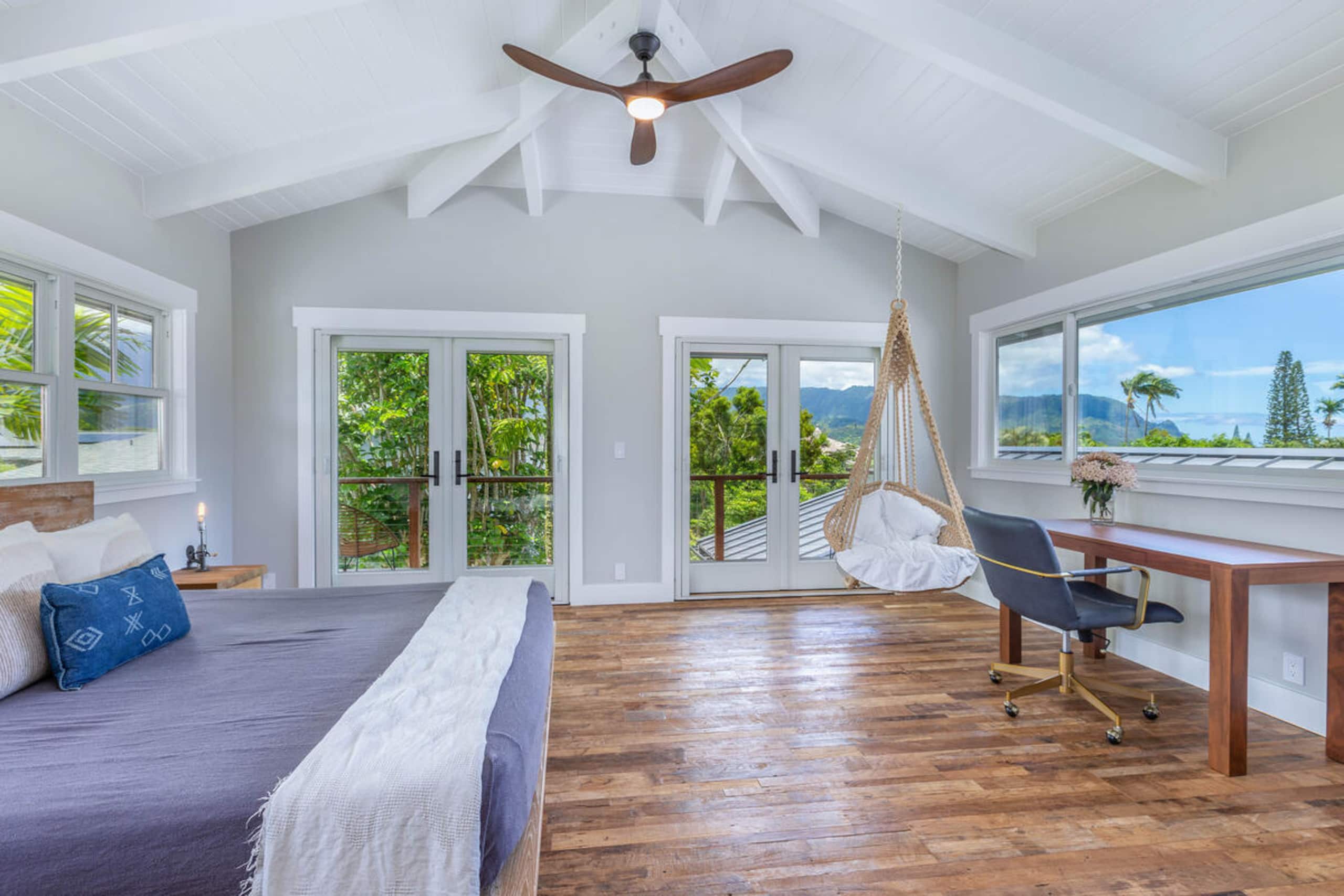 Home in Princeville · ★4.98 · 3 bedrooms · 4 beds · 3 baths - Image 13