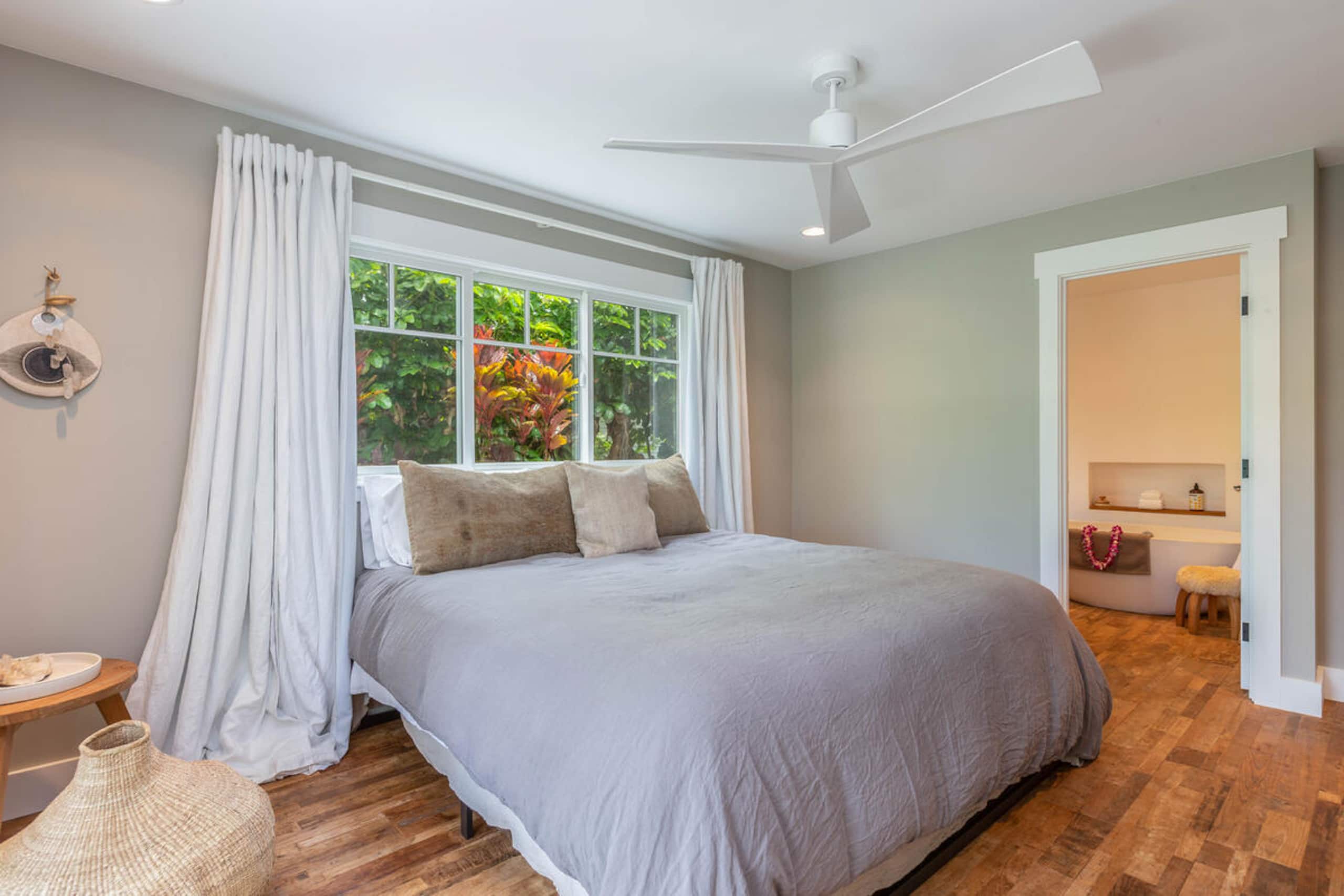 Home in Princeville · ★4.98 · 3 bedrooms · 4 beds · 3 baths - Image 16
