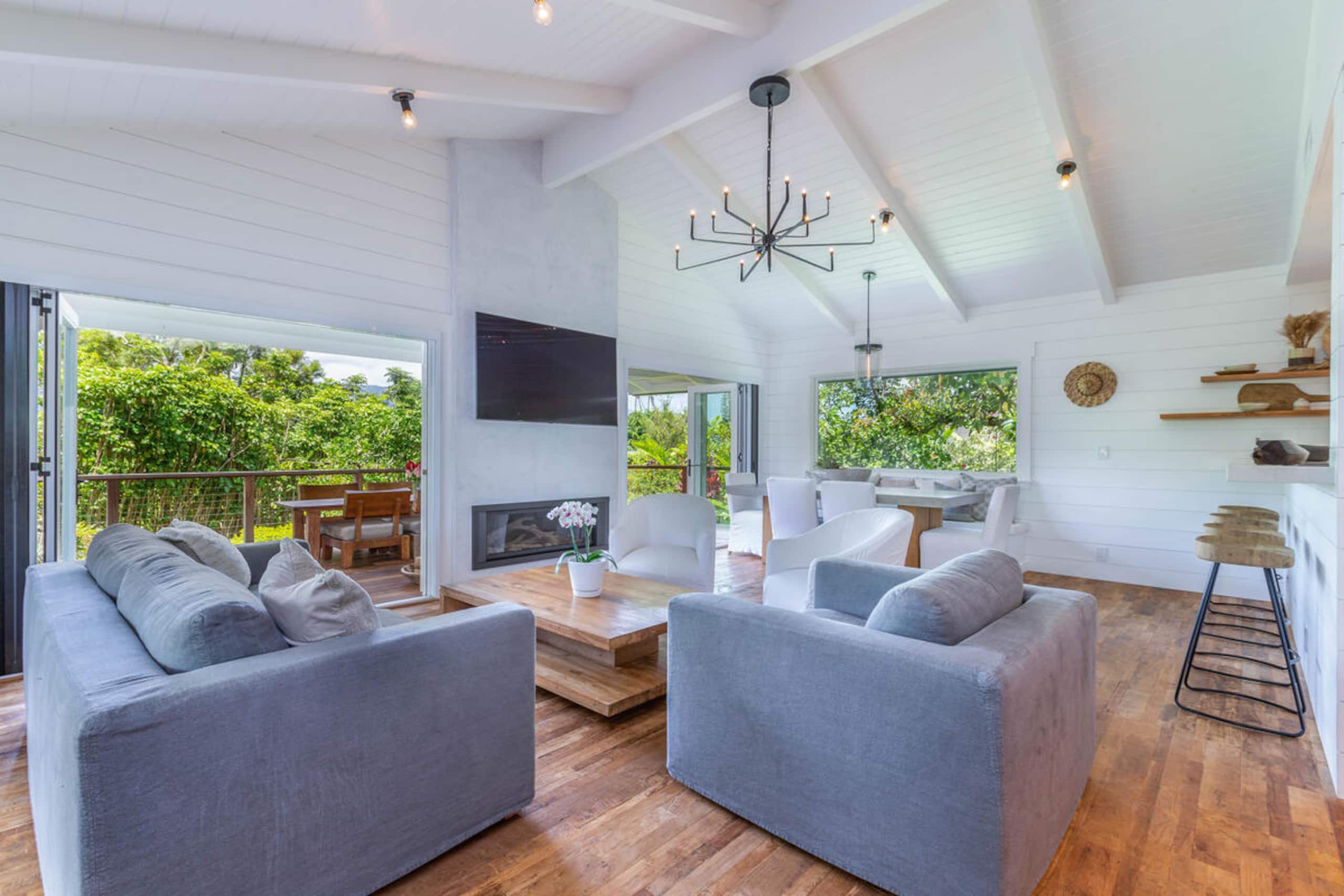 Home in Princeville · ★4.98 · 3 bedrooms · 4 beds · 3 baths - Image 3