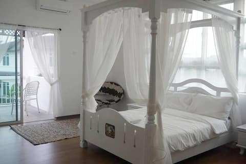 Modern Spanish-Inspired Bungalo in Batu Kawan