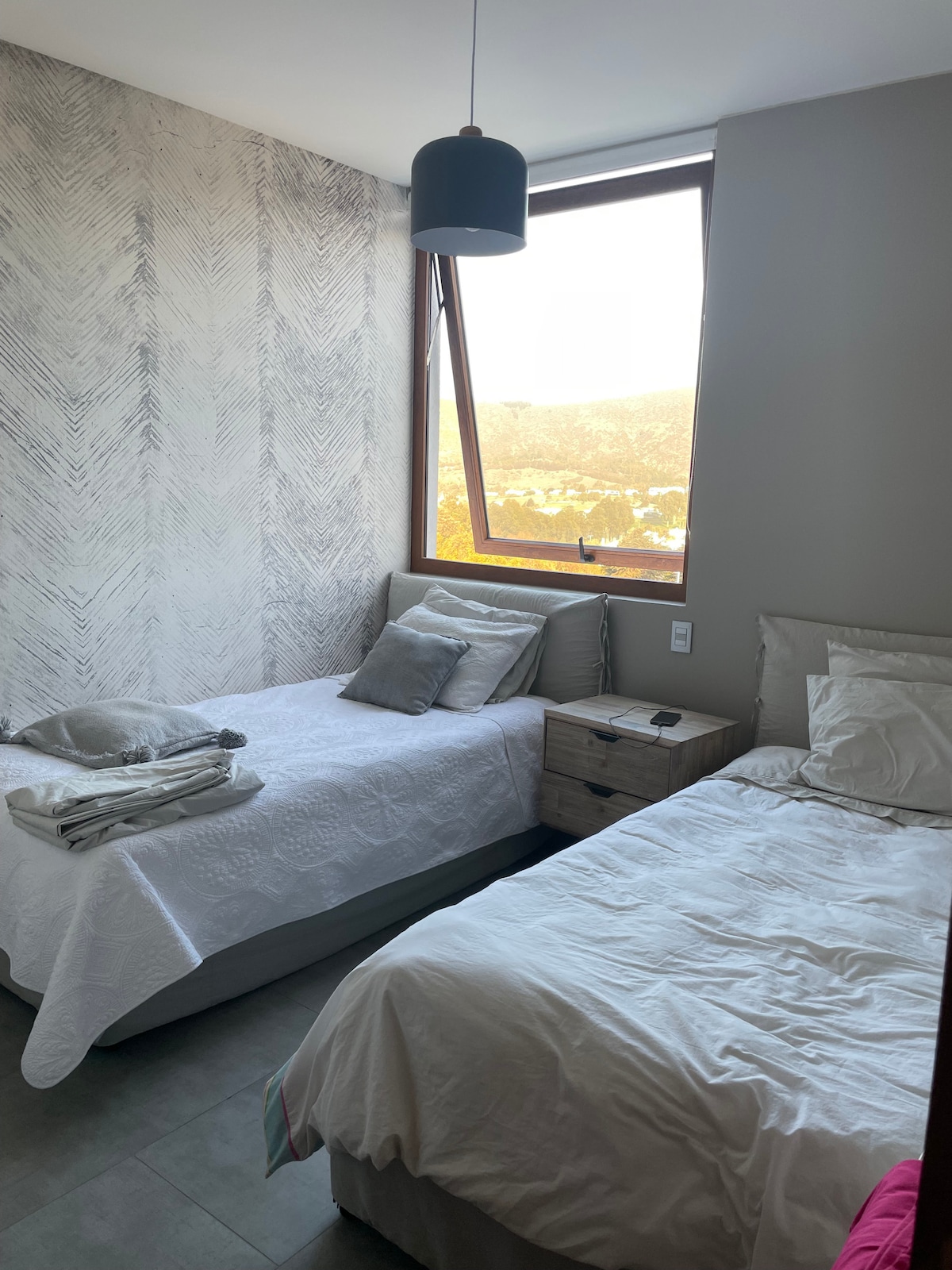 Dormitorio 3

Cuenta con closet y baño privado (salida por loggia)