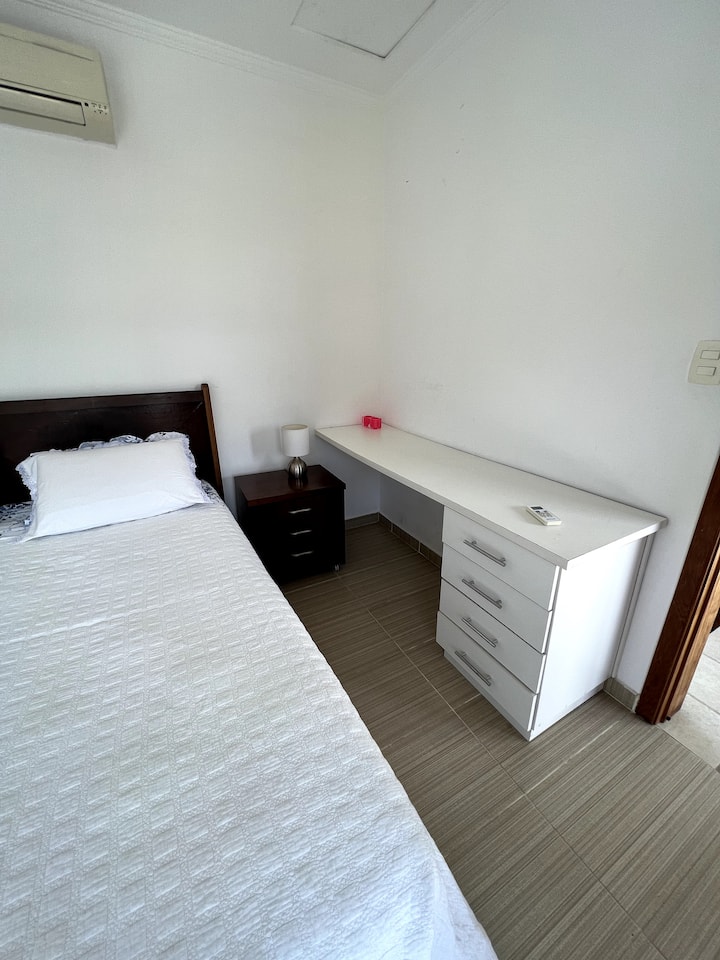 spavaća soba 3 - Home- Oficce Area