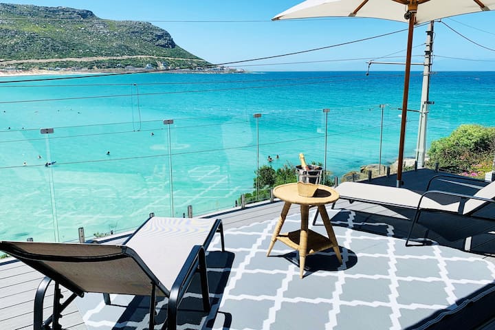 Your own private access to the beach 🌊 🐬 🐳