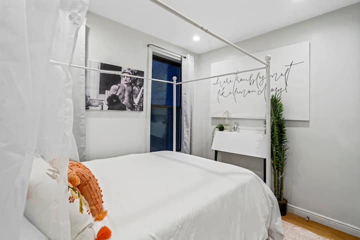3 Bed 2 Bath Pre-war Williamsburg Brooklyn Apt - Brooklyn, NY