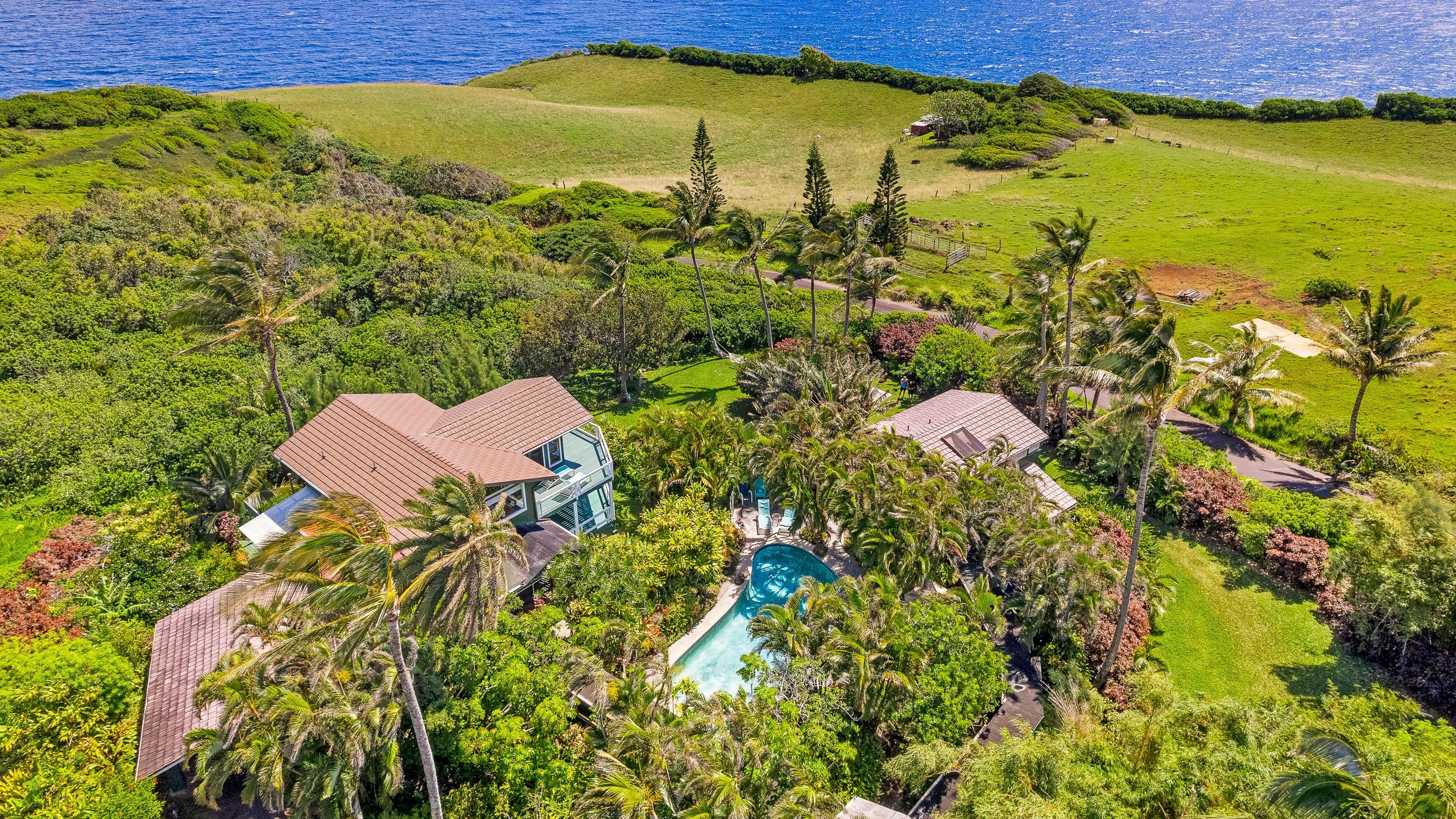 Home in Haiku · ★4.98 · 2 bedrooms · 3 beds · 2 baths - Main photo