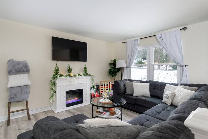 Grand Cozy Cottage gallery image 2