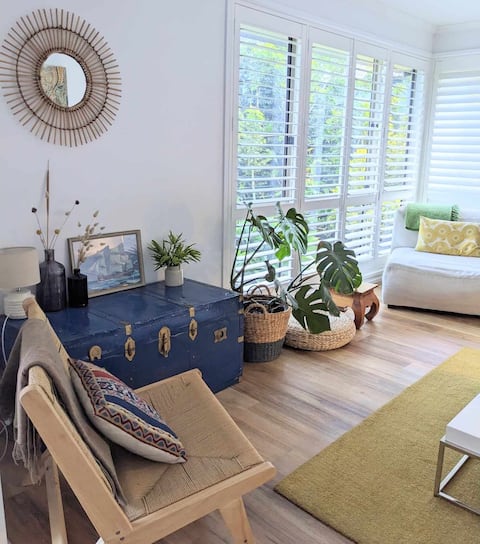 CARRICKALINGA: A spacious, dog friendly retreat