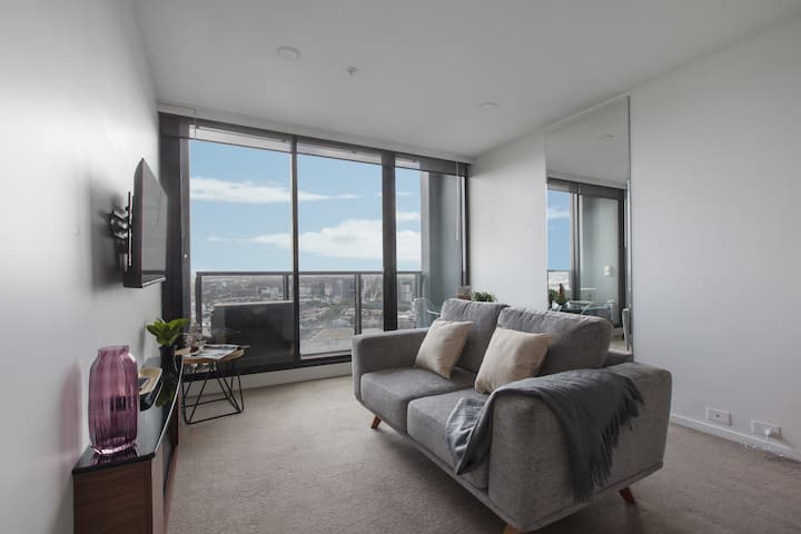 Stylish Studio On 28th Floor With Panoramic Views - Melbourne