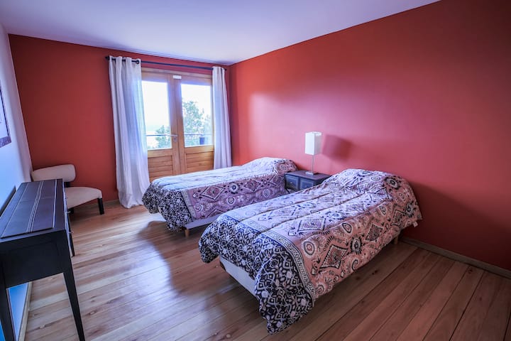 Chambre double twin avec vue et deck - étage en bas