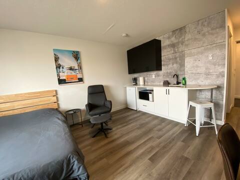Trendy, Modern and Sleek!