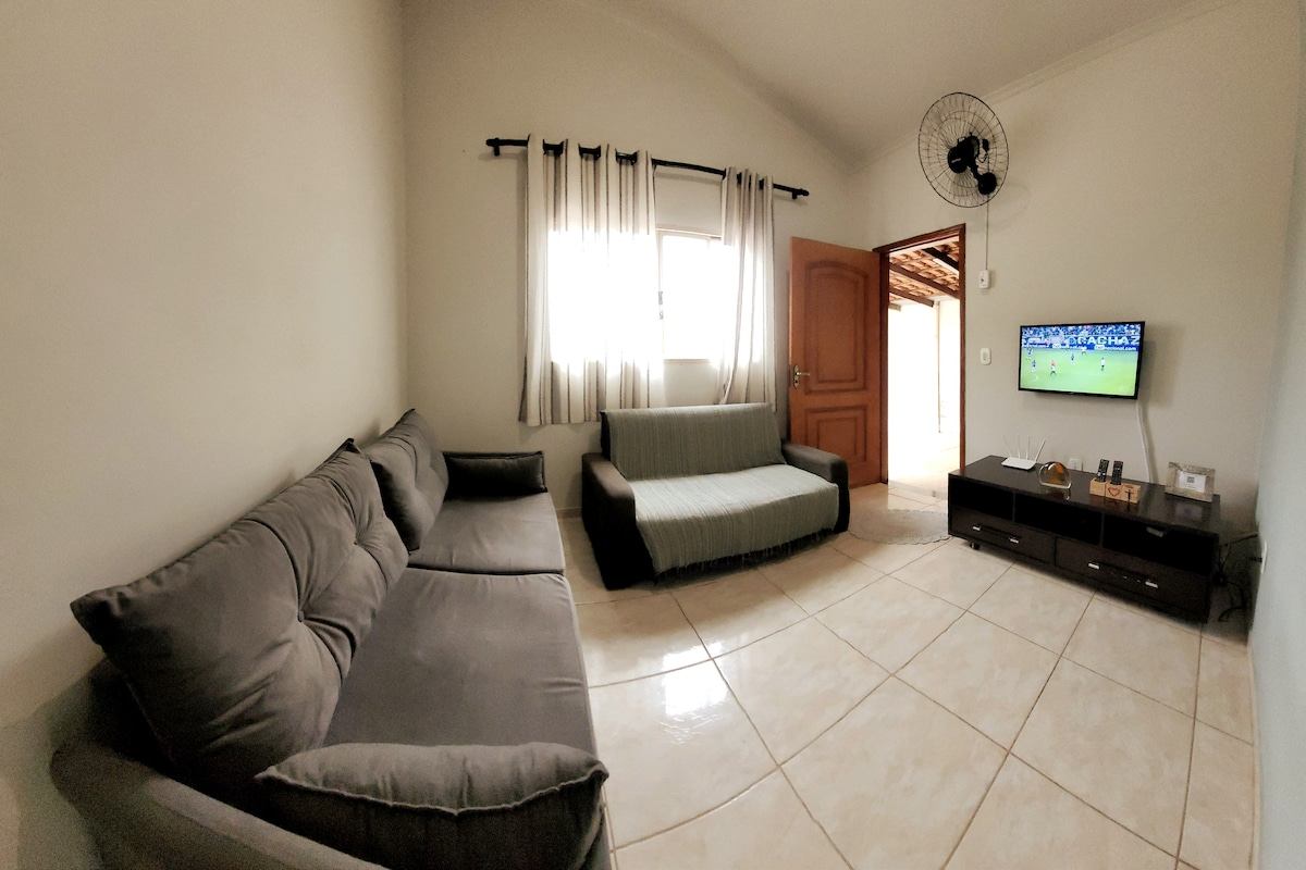 Стая:
* Wi - Fi;
* Smart TV + Open Channels;
* Вентилатор на тавана.