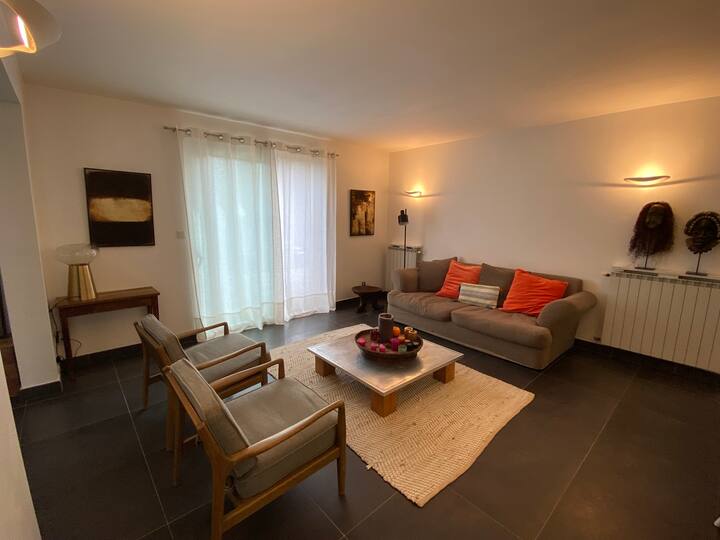 Terrace house near Avignon Houses for Rent in Les Angles, Languedoc