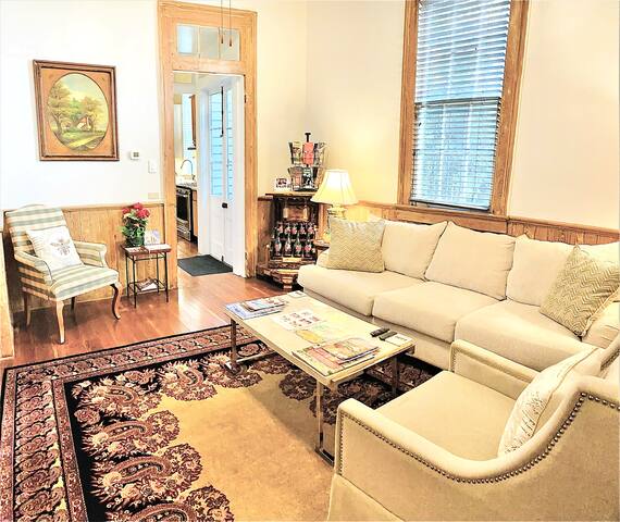 Sophisticated Oasis w/Pool, Near Frenchmen gallery image 3