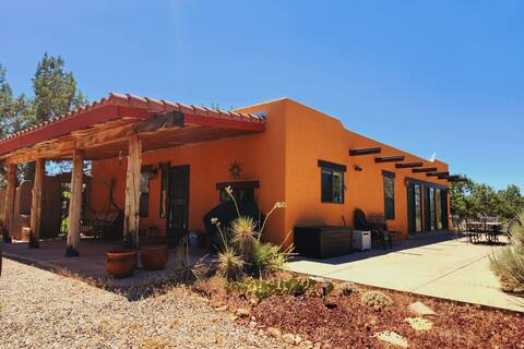 Juniper Hilltop Lodge near Zion NP