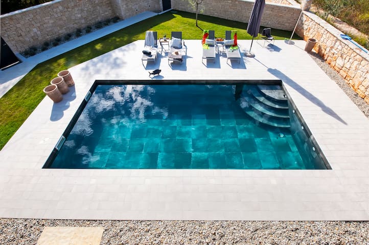 Avior Holidays managed Airbnb listing 1