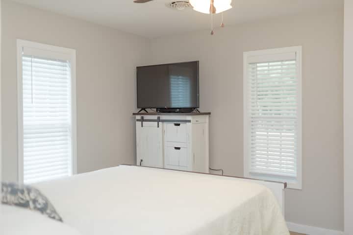 Spálňa s manželskou posteľou