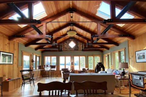 Popular Airbnb listing: Adirondack lakefront Saranac Lake, NY in Saranac Lake