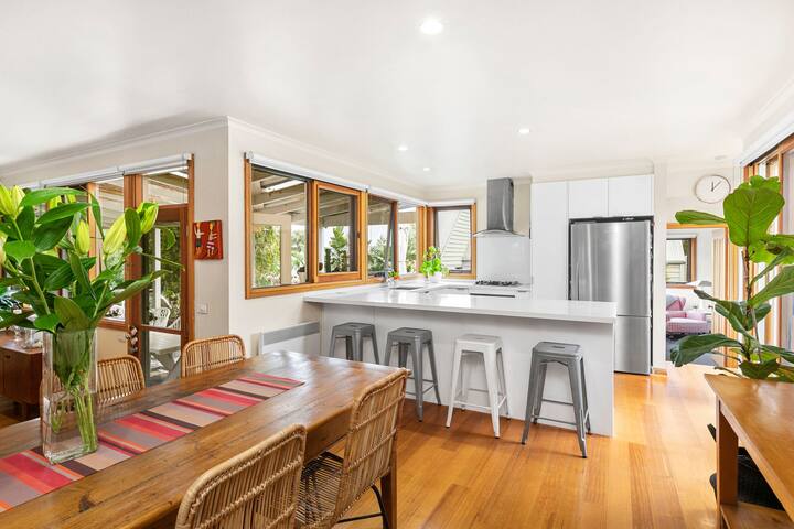 Beach Retreat With Heart & Soul gallery image 5