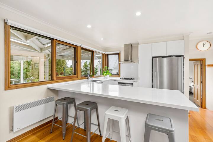 Beach Retreat With Heart & Soul gallery image 3