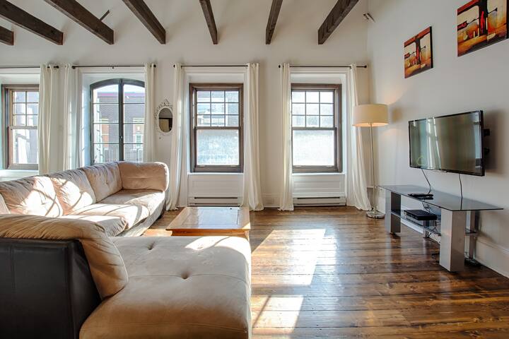 SJ201 – Les Lofts St-Jo – Par Les Lofts Vieux-QC