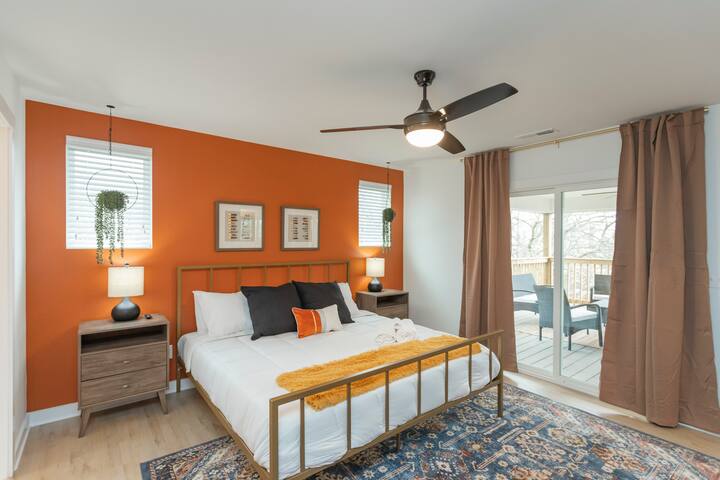 Luxurious Newbuild • 5 min to Broadway • 4 Full BA gallery image 3